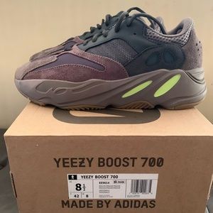 Yeezy 700